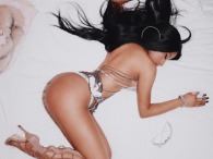 Nicki Minaj z piersią na wierzchu